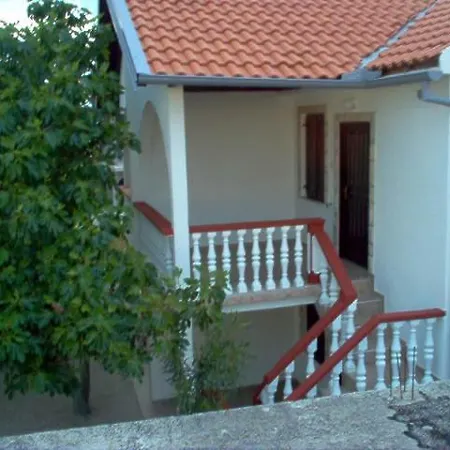 Vera No 2